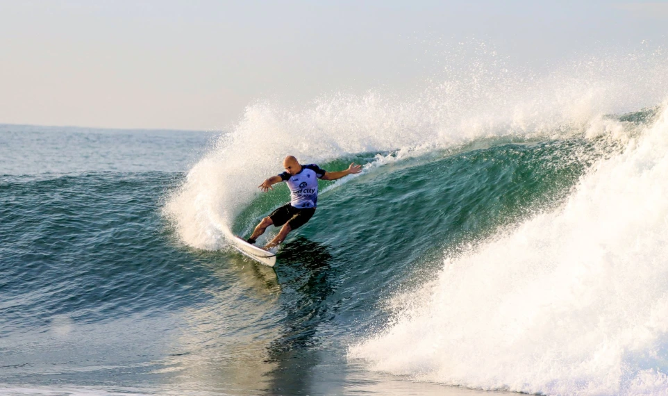 Kelly Slater en Punta Roca, El Salvador